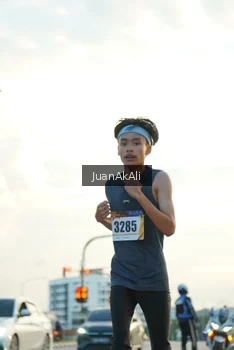 Runner Photo 2335856