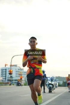 Runner Photo 2335863