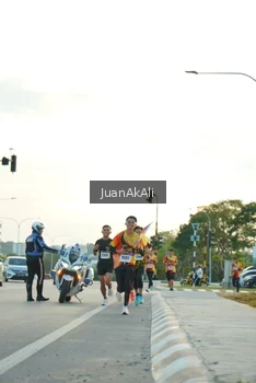 Runner Photo 2335877