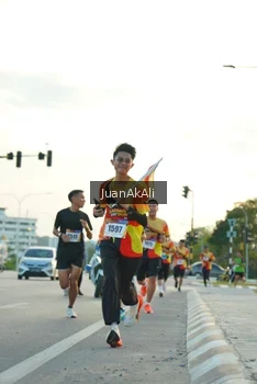 Runner Photo 2335884