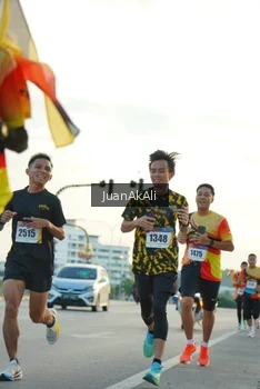 Runner Photo 2335888