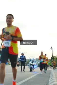 Runner Photo 2335891