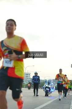 Runner Photo 2335892