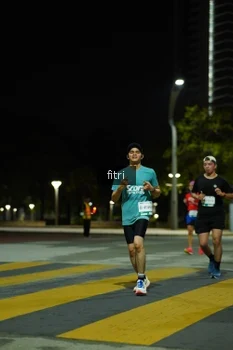 Runner Photo 2336640