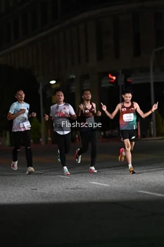 Runner Photo 2337846
