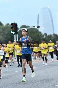 Runner Photo 2342374