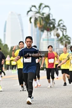 Runner Photo 2345532