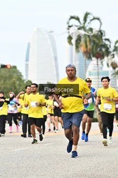 Runner Photo 2345623