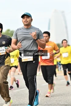 Runner Photo 2345640