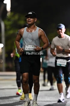 Runner Photo 2350250