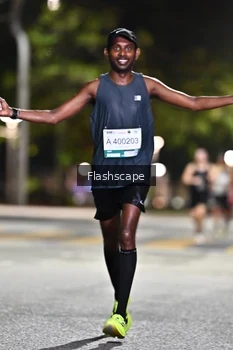 Runner Photo 2350336