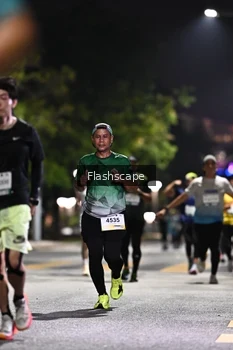 Runner Photo 2350342