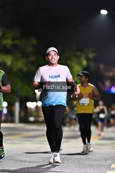 Runner Photo 2350359