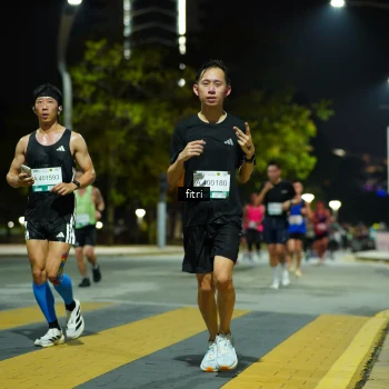 Runner Photo 2350393