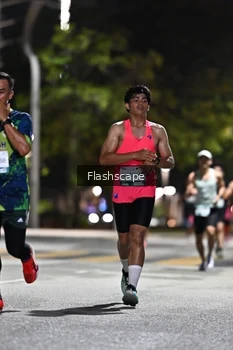 Runner Photo 2350416