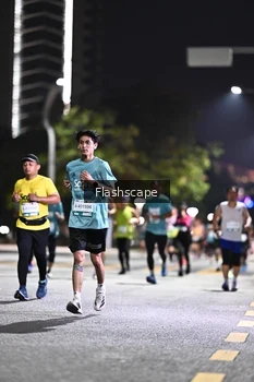 Runner Photo 2350499