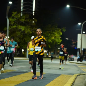 Runner Photo 2350594