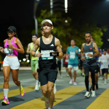 Runner Photo 2351054