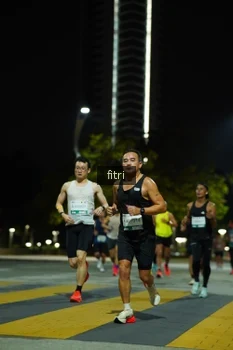 Runner Photo 2351375