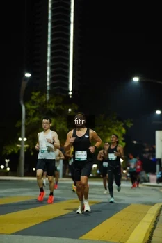 Runner Photo 2351380