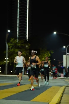 Runner Photo 2351381