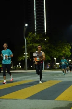 Runner Photo 2351593