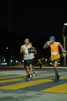 Runner Photo 2351703