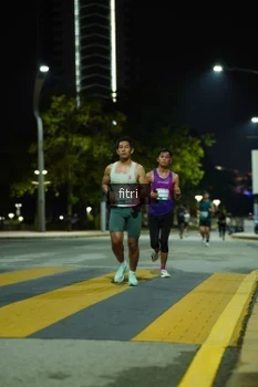 Runner Photo 2351768
