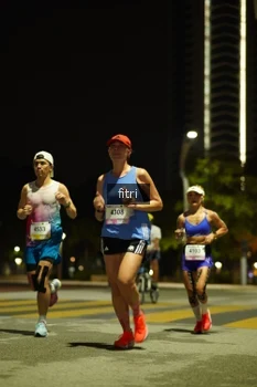 Runner Photo 2352395