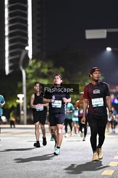 Runner Photo 2352405