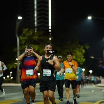 Runner Photo 2352735