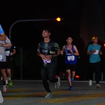 Runner Photo 2363030