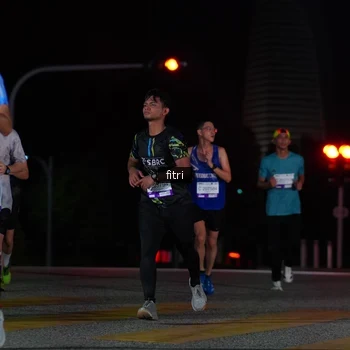 Runner Photo 2363031