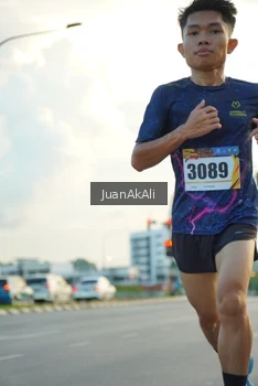 Runner Photo 2371211