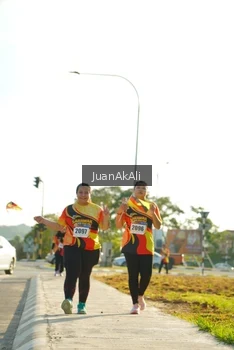 Runner Photo 2373800