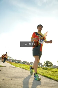 Runner Photo 2373956