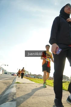 Runner Photo 2373999