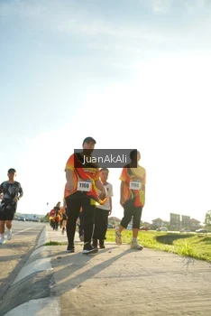 Runner Photo 2374573