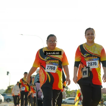 Runner Photo 2375974