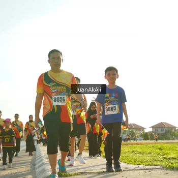 Runner Photo 2377701