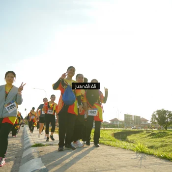 Runner Photo 2379036