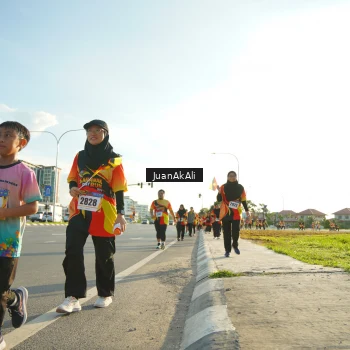 Runner Photo 2379290