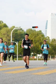 Runner Photo 2382343