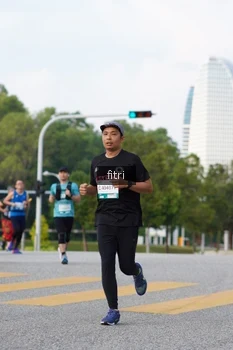 Runner Photo 2382411