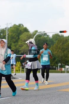 Runner Photo 2382456