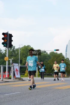 Runner Photo 2382495