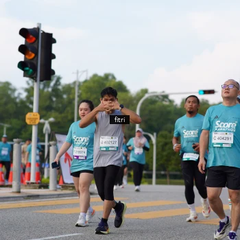 Runner Photo 2382632