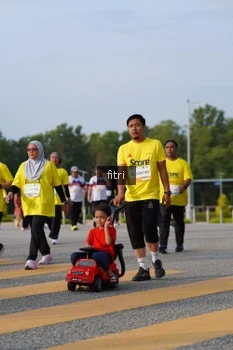 Runner Photo 2383000