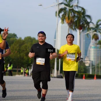Runner Photo 2383159