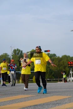 Runner Photo 2383216